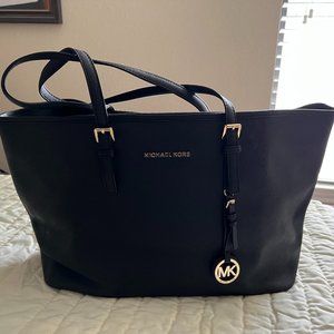 Michael Kors Jet Set Travel Bag